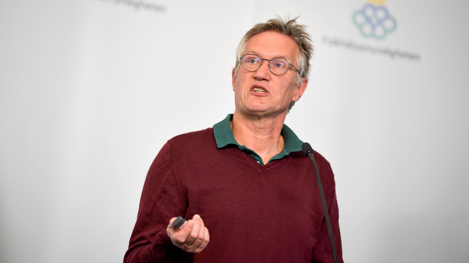 2020-05-27T124750Z_1147942064_RC20XG9GRYUV_RTRMADP_3_HEALTH-CORONAVIRUS-SWEDEN_fgxvai