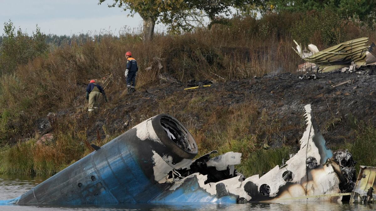 articles/2011/09/07/lokomotiv-yaroslavl-nhl-players-react-on-twitter-to-plane-crash/russian-hockey-team-plane-crash-cheat_ajaoe9