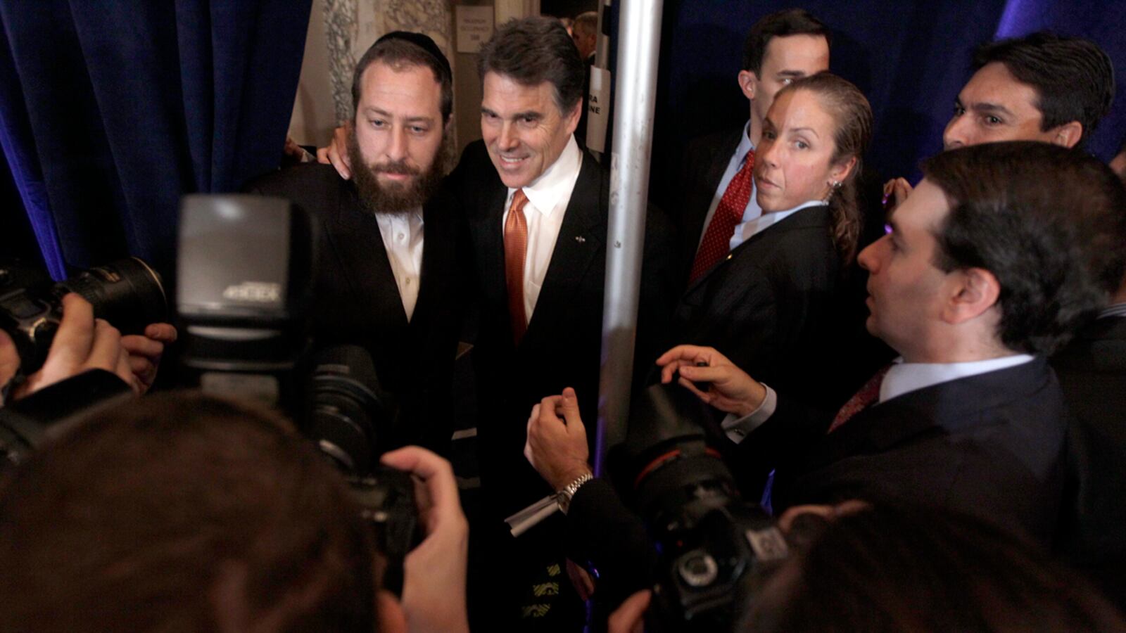 articles/2011/09/20/rick-perry-vies-for-jewish-support-calls-for-unified-jerusalem/rick-perry-jews_nhqqyr