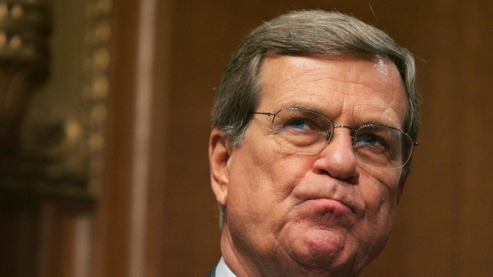 cheats/2014/09/02/sanctioned-russian-bank-hires-2-senators/140902-trent-lott-cheat_w22g4q