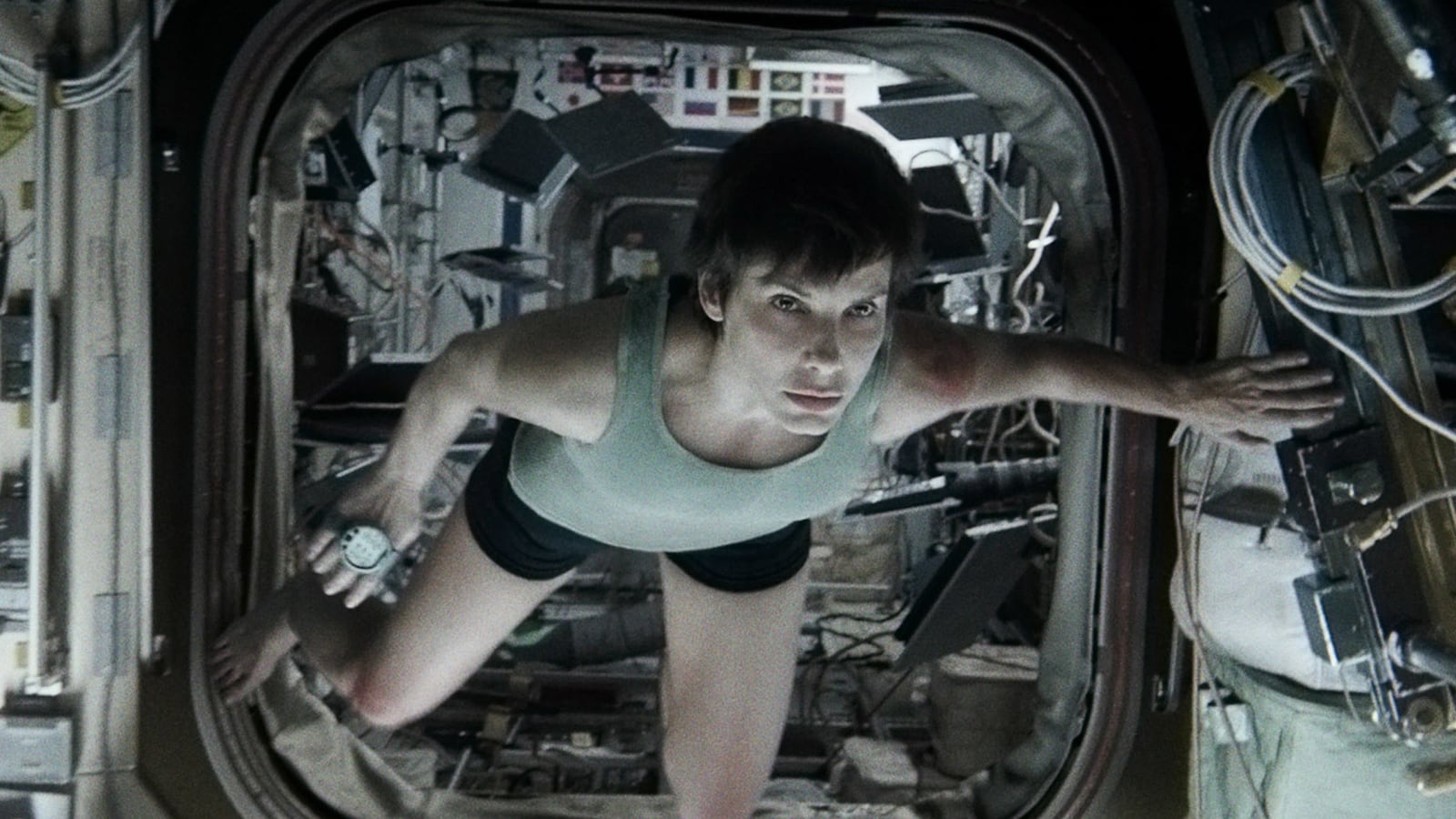 articles/2013/10/08/gravity-criticized-over-costume-inaccuracies-beyonce-released-first-calendar/131007-gravity-diaper-tease_lhhiho