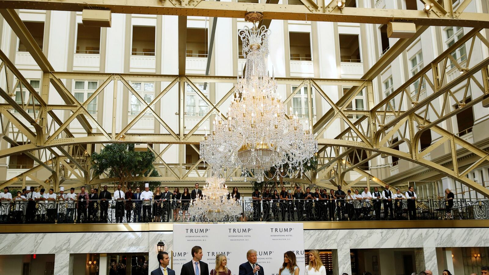cheats/2016/11/30/report-trump-s-lease-for-d-c-hotel-will-soon-be-illegal/161129-trump-hotel-lease-illegal-cheat_px206j