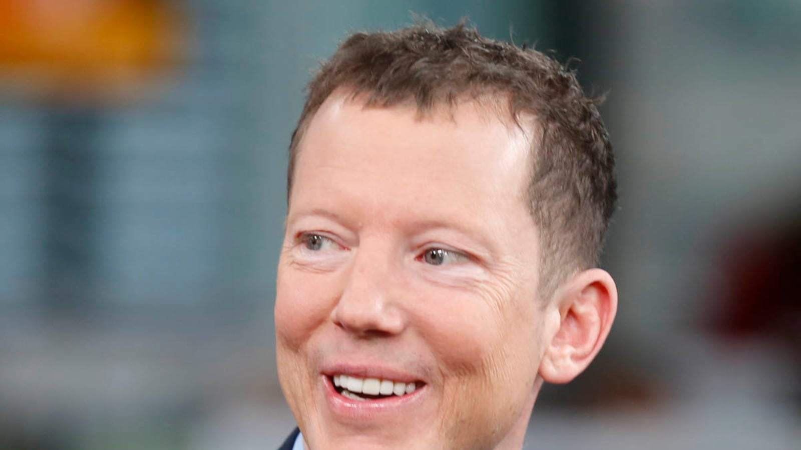 articles/2014/03/26/rothschild-feud-blows-up-twitter/nat_v9nmuu