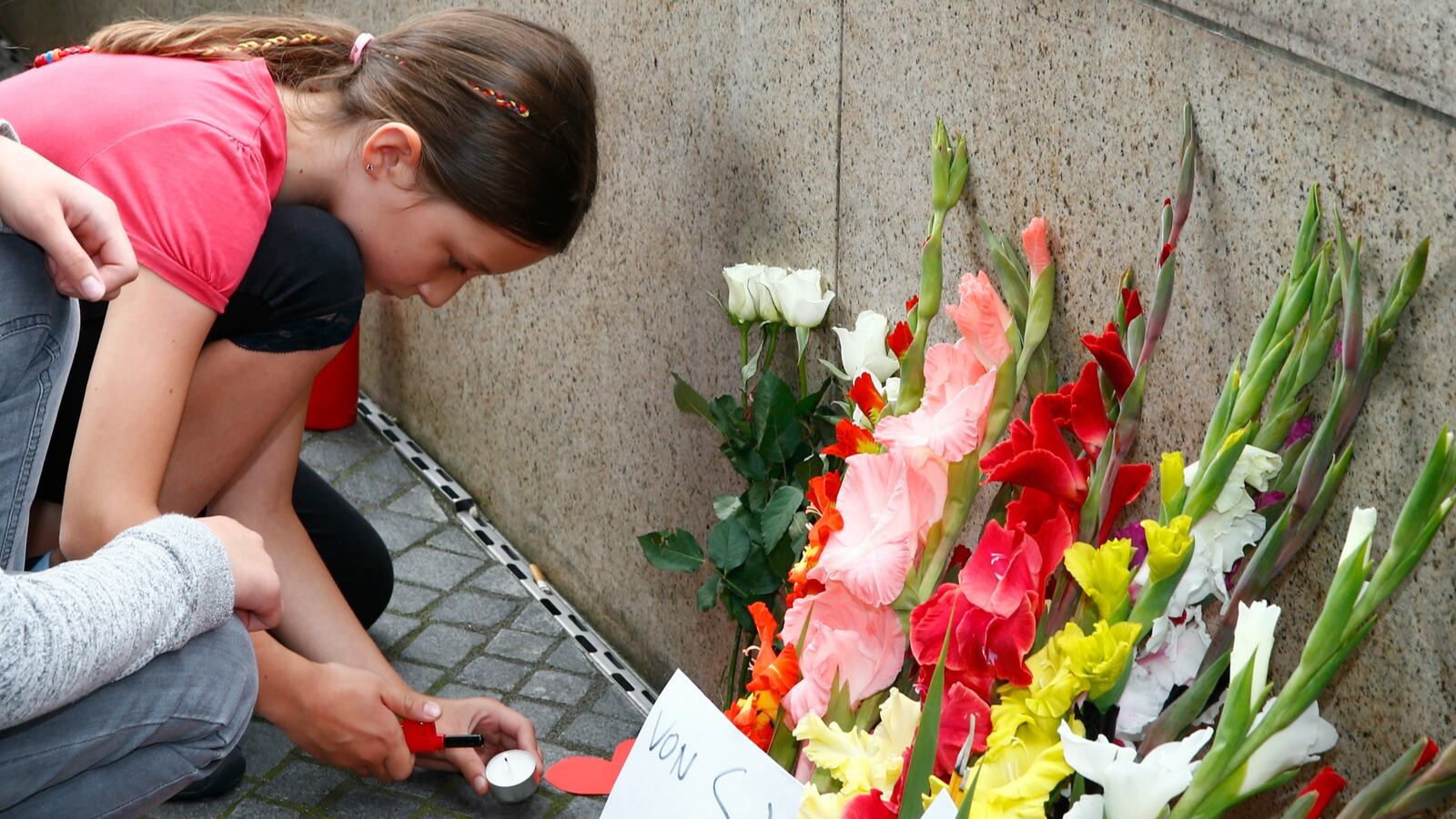 cheats/2016/07/24/munich-shooter-planned-attack-for-a-year/160723-munich-suspect-cheat_zjzia0