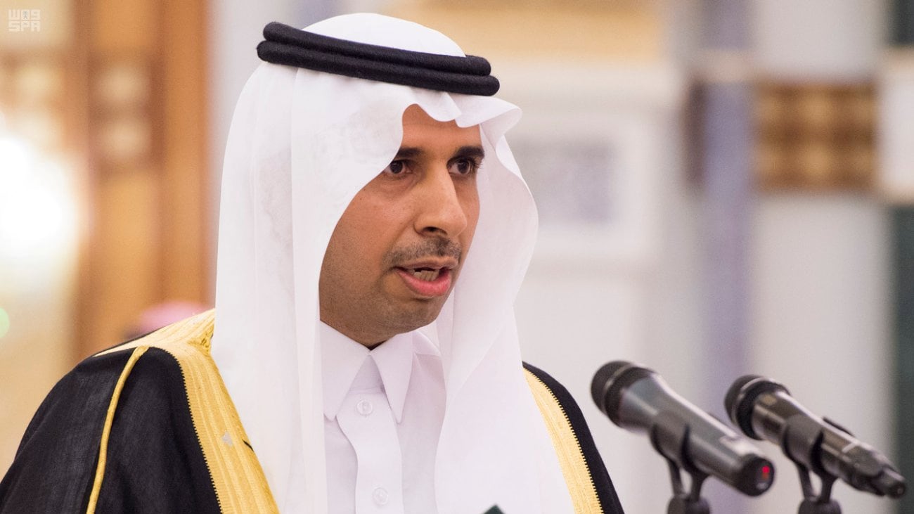 171106-saudi-lebanon-cheat_l4g4w5