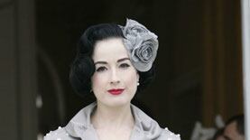 galleries/2009/01/27/paris-fashion-week/paris-fashion-week-12_fil21l