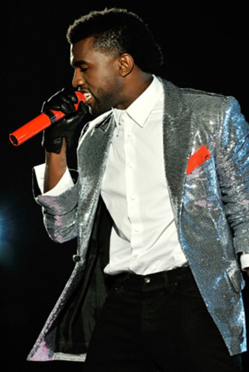 galleries/2011/01/11/brad-goreski-s-favorite-awards-looks/goreski-awards-fashion---kanye_yloned