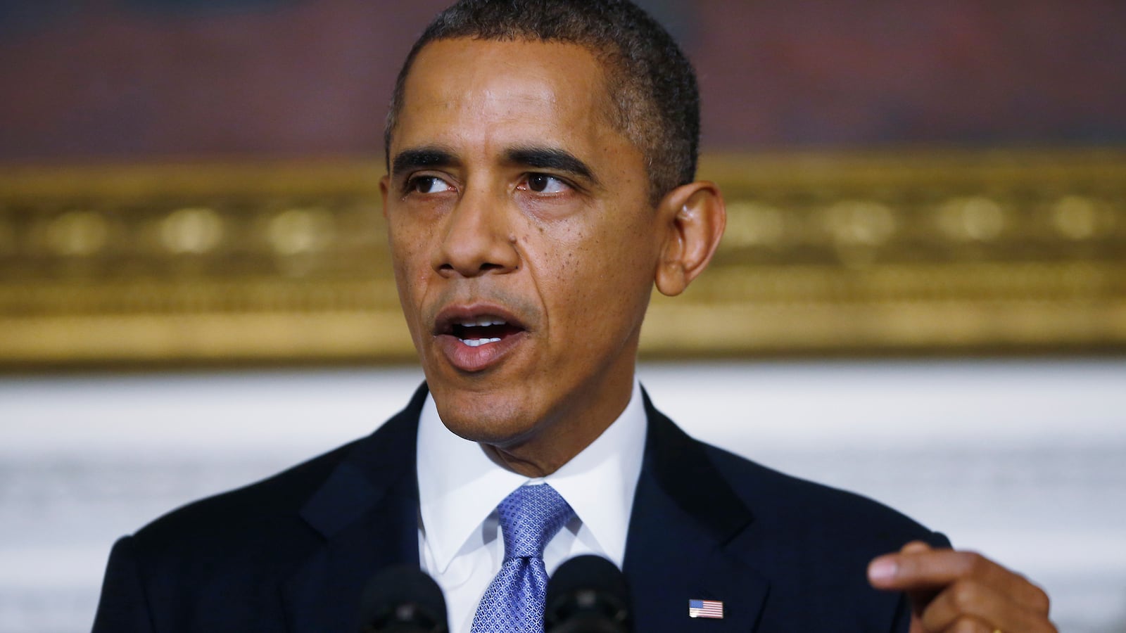 articles/2013/10/21/tina-brown-on-the-obamacare-cock-up/131017-obama-speech-cheat_bxwesc