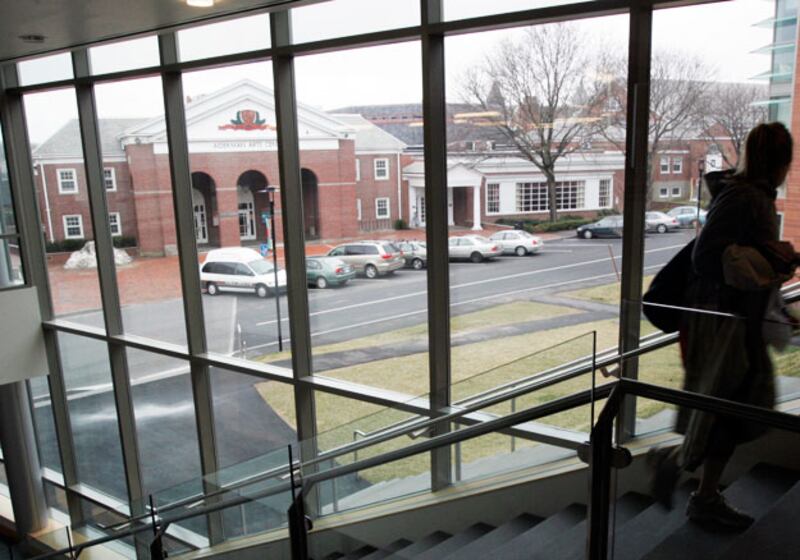 galleries/2009/12/13/the-decade-s-hottest-schools/hottest-schools---tufts-university_bonrsd