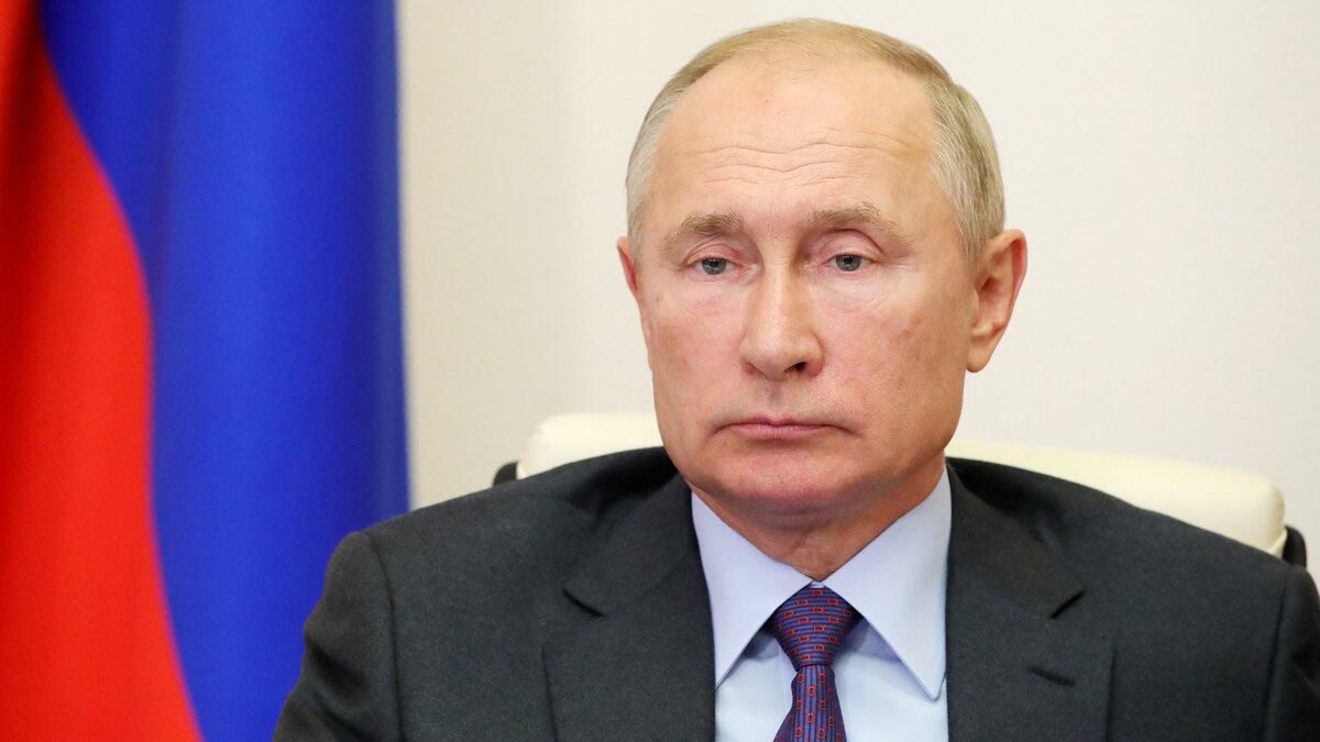 201008-knight-putin-trouble-hero_ermopu