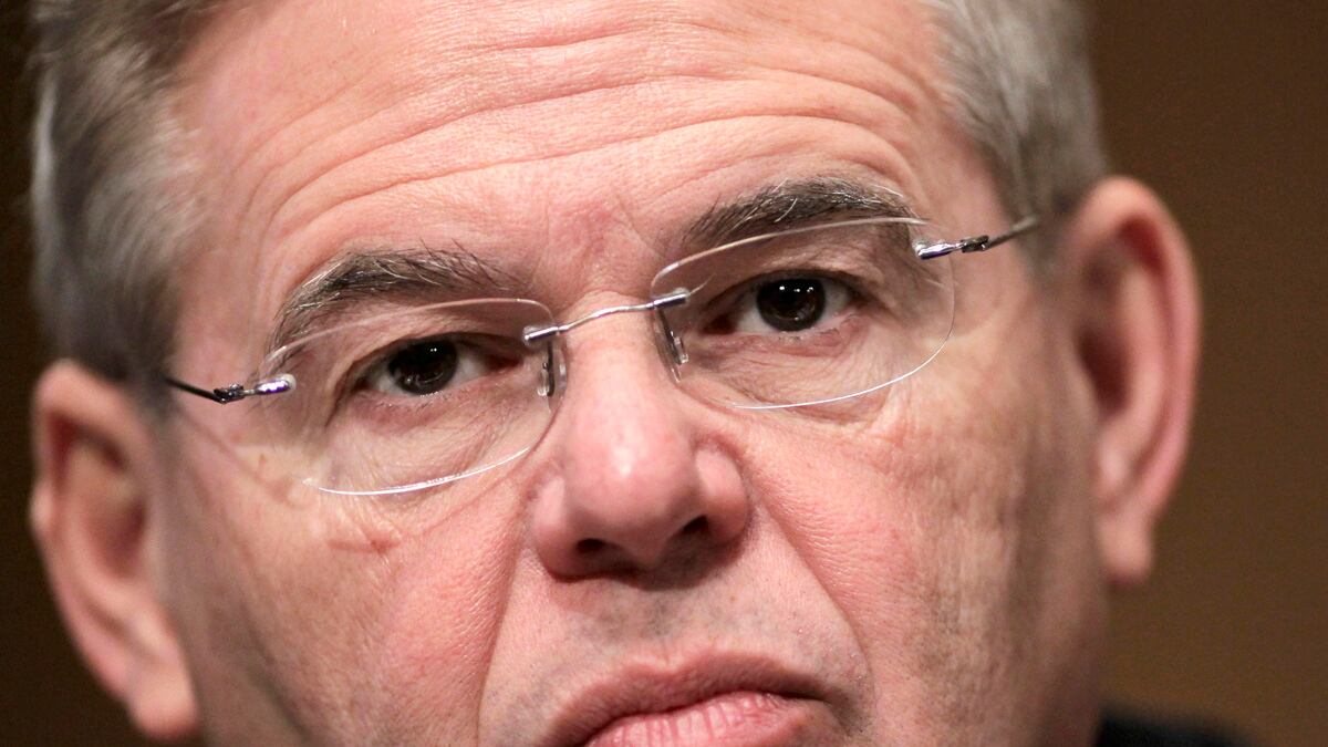 cheats/2012/12/13/senator-s-intern-an-illegal-immigrant/menendez-intern-illegal-cheat_kj6sbo