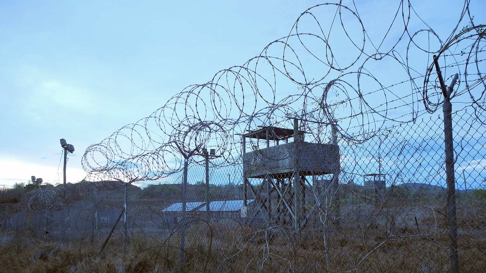 cheats/2014/12/23/guant-namo-envoy-clifford-sloan-resigns/141217-gitmo-cheat_z7w782