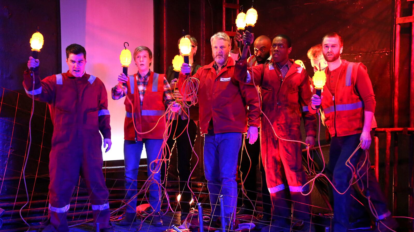 articles/2017/03/16/the-terrible-truth-about-the-deepwater-horizon-disaster-brilliantly-told-review-of-spill/170316-teeman-spill-tease_fewcno