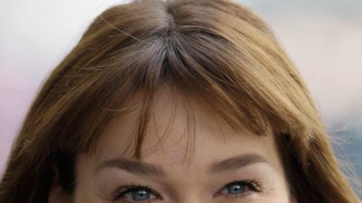 cheats/2009/07/18/carla-bruni-to-sing-for-mandela/carla-bruni_cky4zw