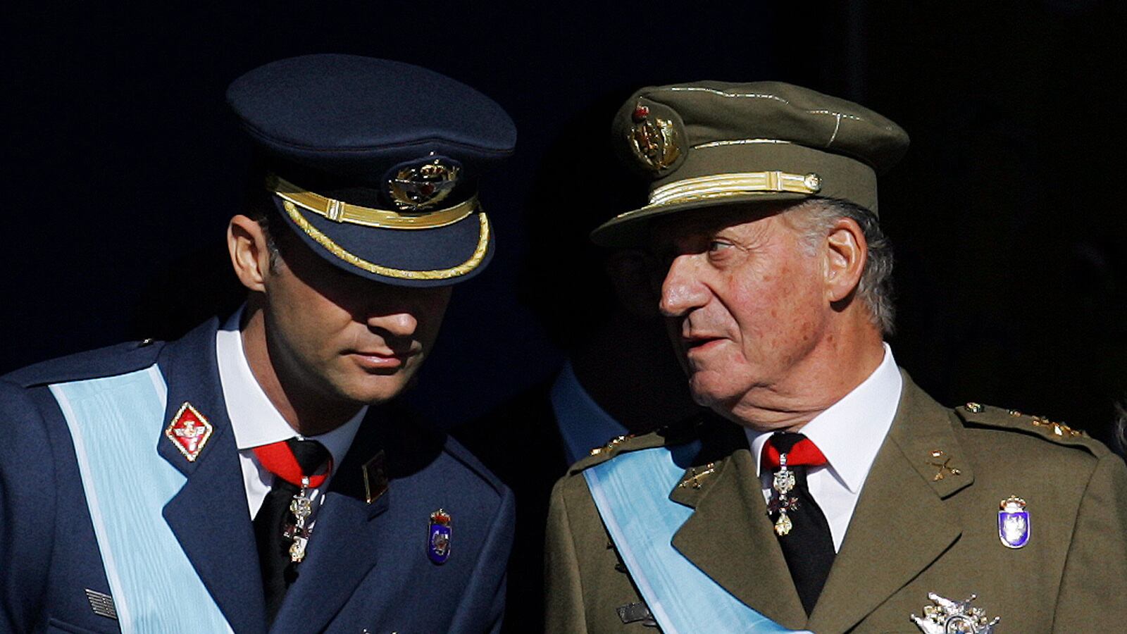 cheats/2014/06/02/spain-s-king-to-abdicate-in-favor-of-son/140602-spain-king-cheat_tn86z8