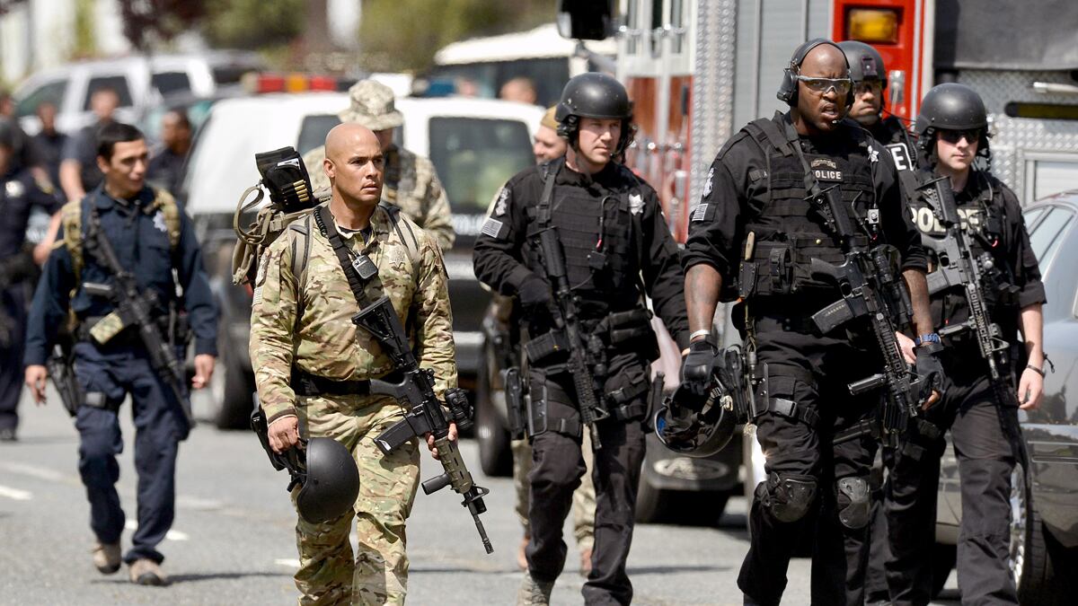 cheats/2012/04/02/oakland-shooting-suspect-arrested/oakland-shooting-tease-new_zpjorz