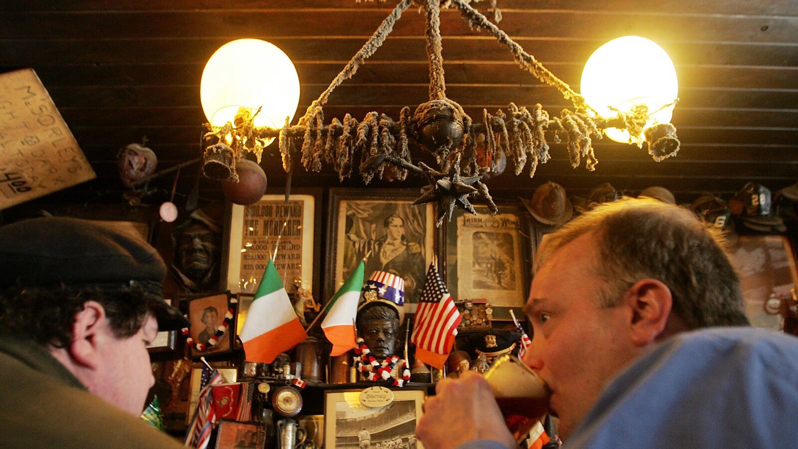 articles/2016/11/04/the-wartime-traditions-of-mcsorley-s-old-ale-house/161103-rothbaum-mcsorleys-tease_eouckc