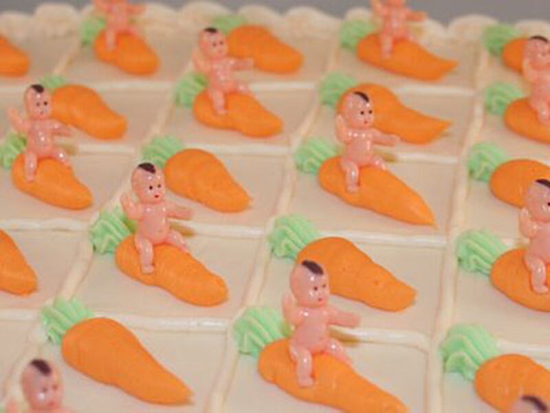 galleries/2009/09/01/world-s-ugliest-cakes/cake-wrecks---cupid_xzdynx