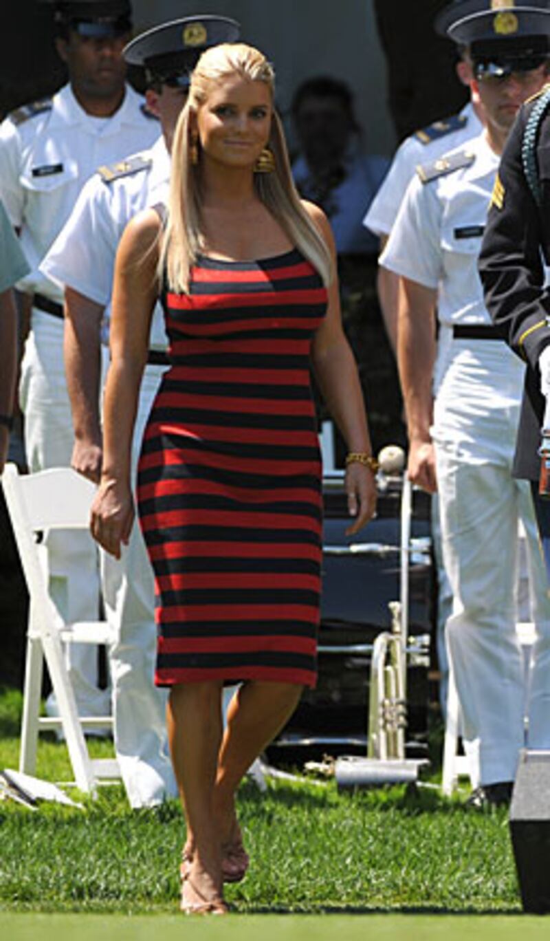 galleries/2009/07/13/stars-who-love-their-bodies/body-image---jessica-simpson_c1rost