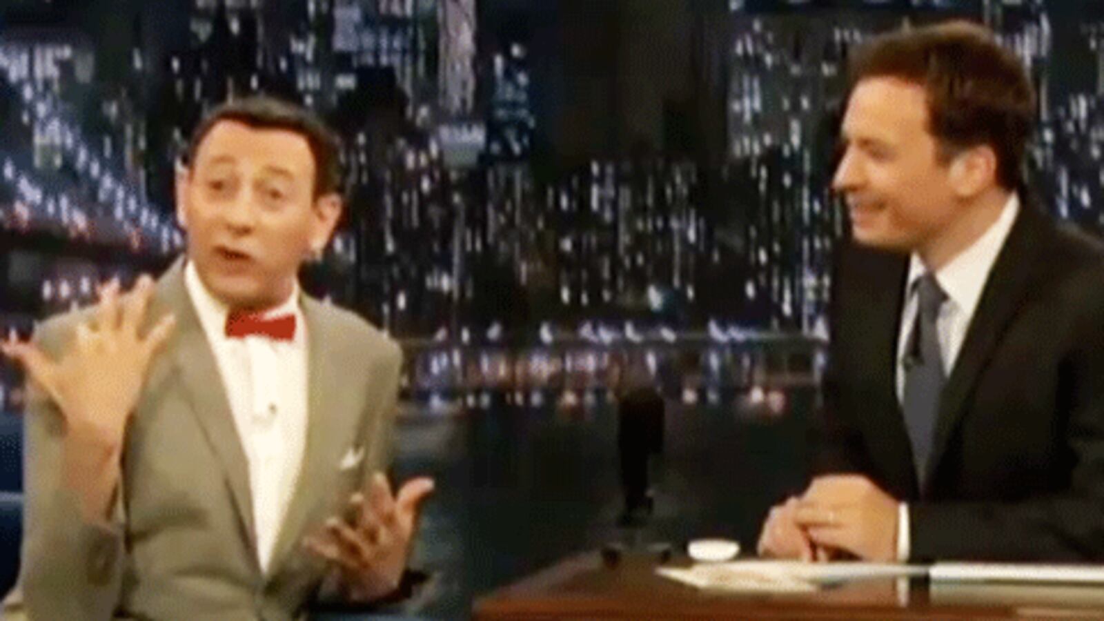videos/2010/10/15/peewee-invades-late-night/fallon-pee-wee-120_hpxeov