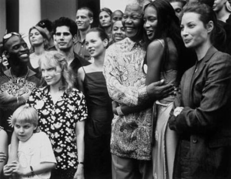 galleries/2011/02/03/celebrity-twitter-photos/twitpi23---turlington_jhxmfe