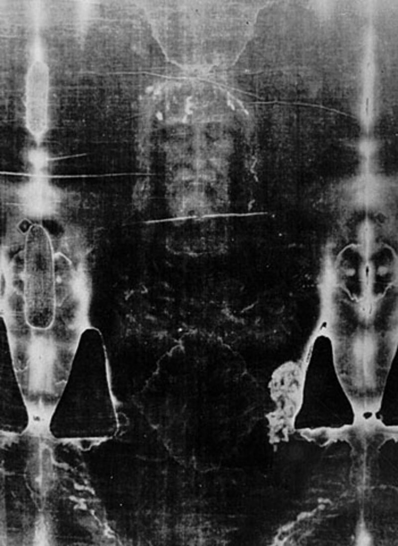 articles/2009/04/16/the-will-to-disbelieve/hart-shroud-of-turin_22744_sdyw8t