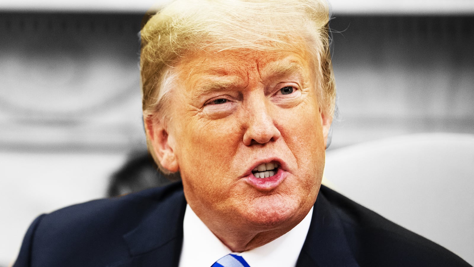 180909-tulis-trump-journalism-hero_panovk