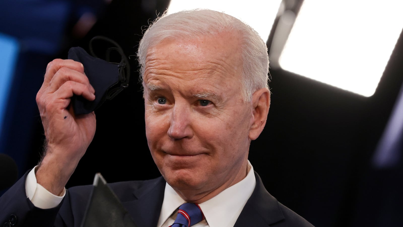 2021-03-24T220851Z_935992993_RC2YHM9K0HKK_RTRMADP_3_USA-BIDEN_gqiyw9