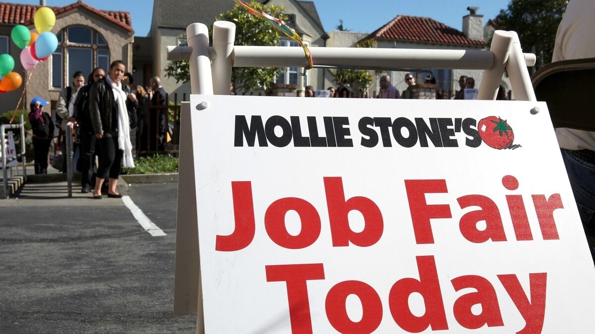 articles/2012/03/02/poll-results-have-our-readers-escaped-the-recession/job-fair_uhrafb