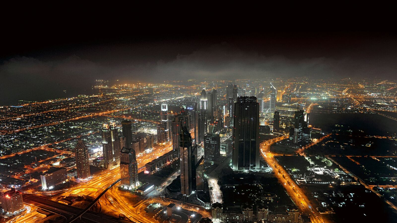 articles/2014/09/08/joseph-o-neill-s-the-dog-has-a-dystopian-dubai-as-modernity-s-stand-in/140906-OMalley-dubai-tease_awzgkd