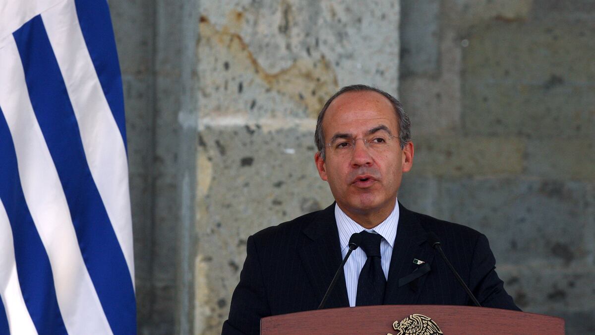 cheats/2011/11/25/mexican-activists-want-calderon-investigated/mexico-investigation-cs_l0tuk8