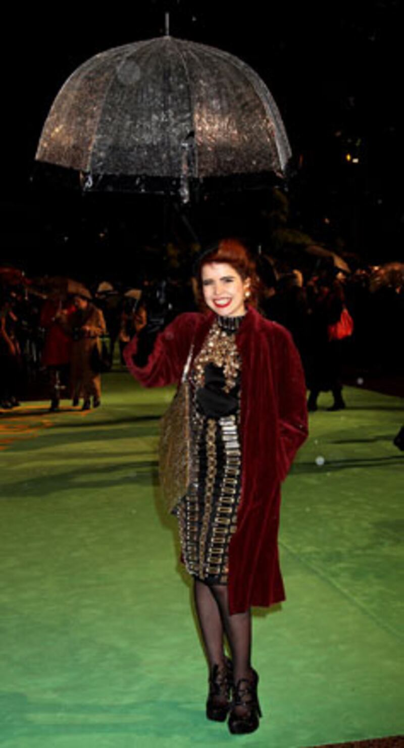 galleries/2010/02/25/alice-in-wonderland-premiere/alice-in-wonderland-premiere---paloma_vax86m