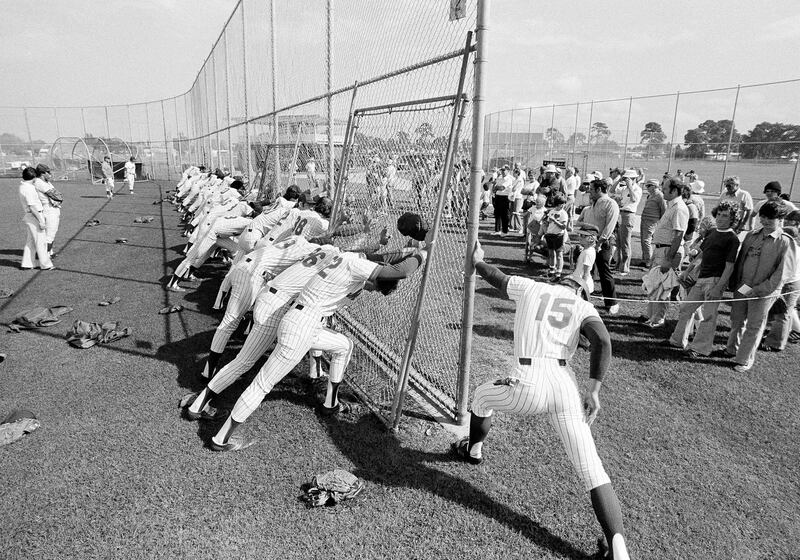 galleries/2014/03/09/baseball-s-legends-of-the-spring-vintage-photos-from-spring-training/hsitoric-spring-training-10_ehhio7