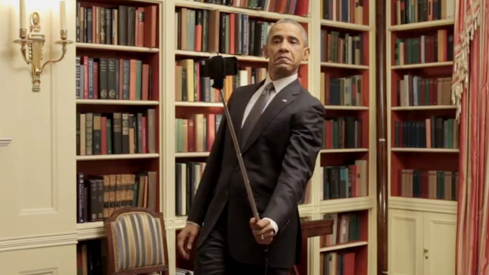 cheats/2015/03/03/smithsonian-bans-selfie-sticks/150303-obama-selfie-cheat_daqy43