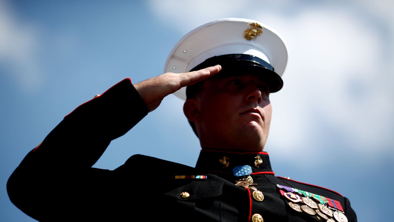 articles/2012/08/15/marine-dakota-meyer-steps-up-to-help-veterans-find-success-back-home/dakota-meyer-homecoming-teaser_ghlpw4