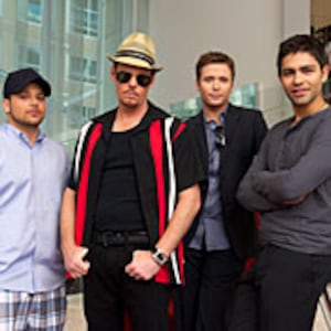 articles/2010/08/10/doug-ellin-on-the-end-of-entourage/gina-entourage_119076_w5y4pp