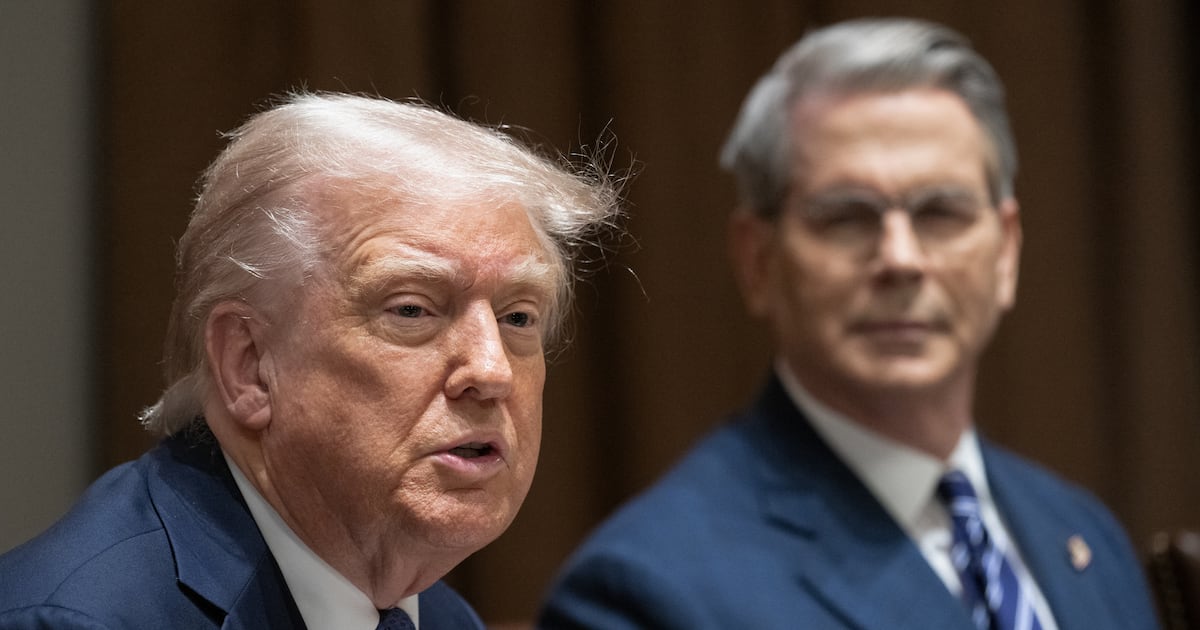 Top Treasury Goon Rains On Trump’s Tariff Refund Declaration