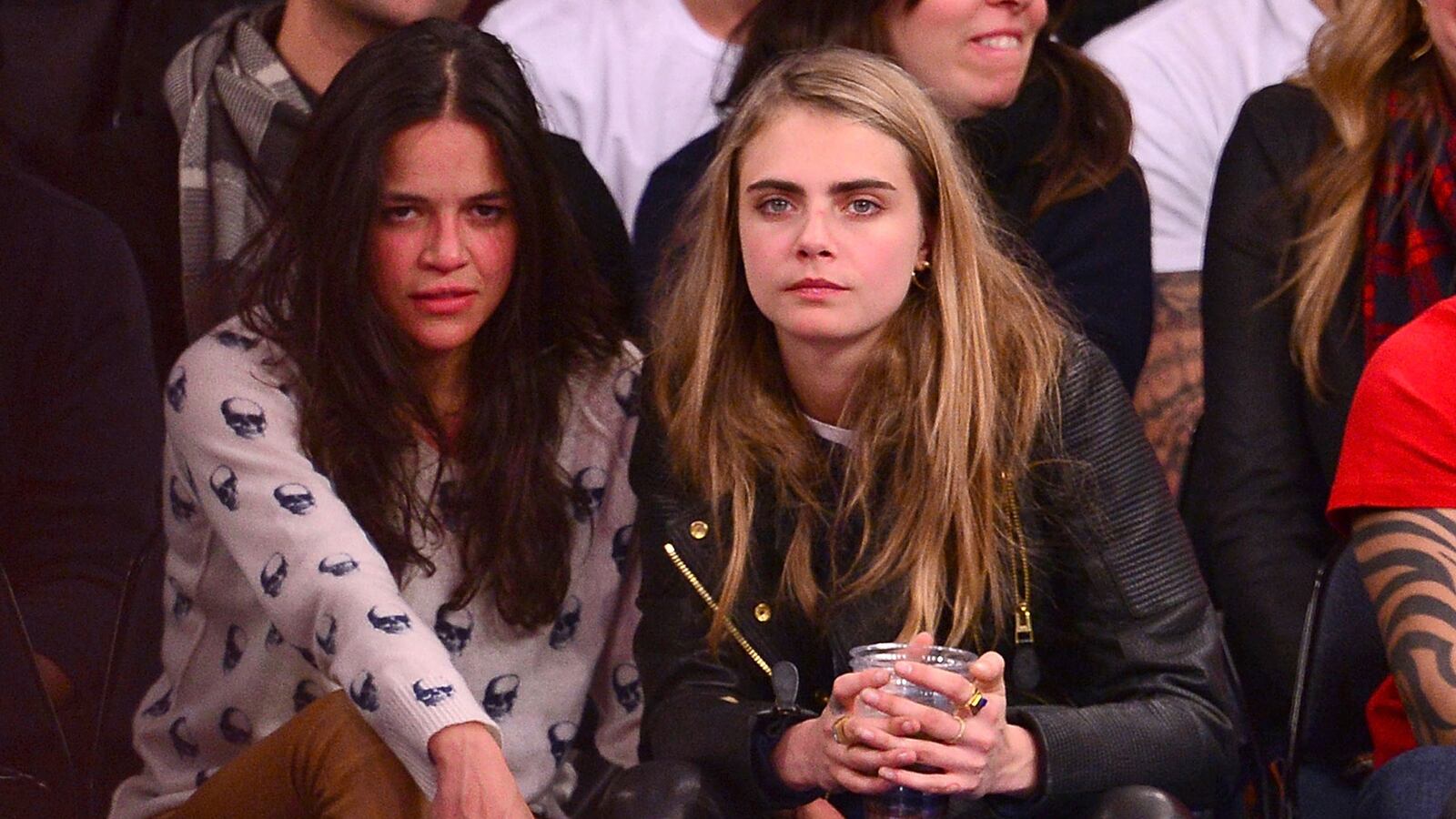 articles/2014/04/02/cara-delevingne-paparrazi-act-like-assassins/140331-fashion-delevingne-rodriguez_qcg8dj