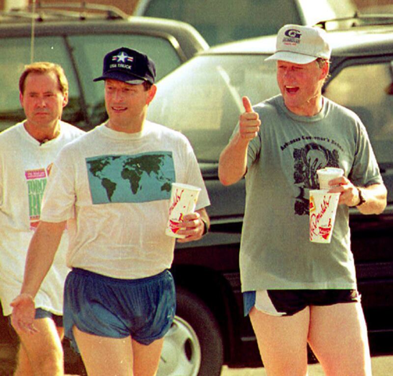 galleries/2012/05/25/bill-clinton-poses-with-porn-stars-more-awkward-photos/bill-clinton-awkward-photos-shorts_kpr7no