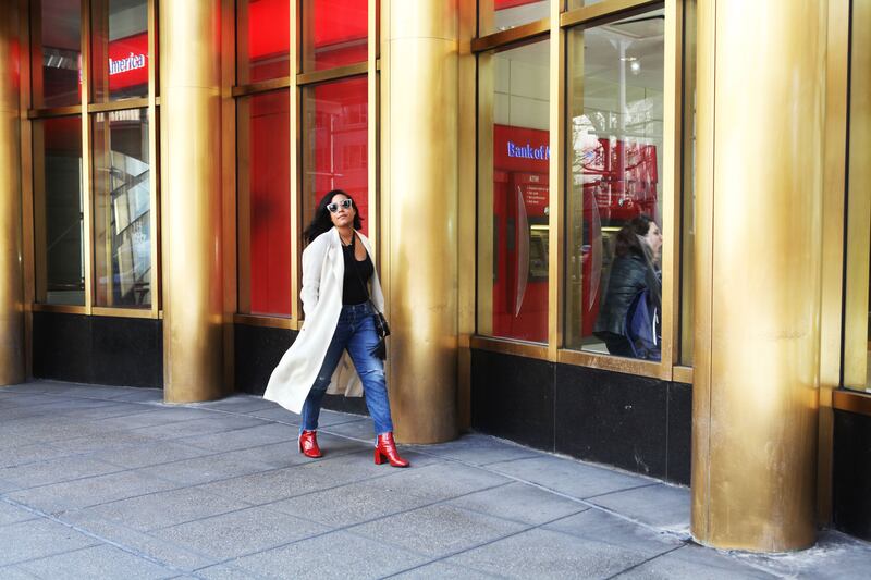 galleries/2017/04/11/spring-hits-new-york-street-style/170410-spring-street-style-13_lh32gi