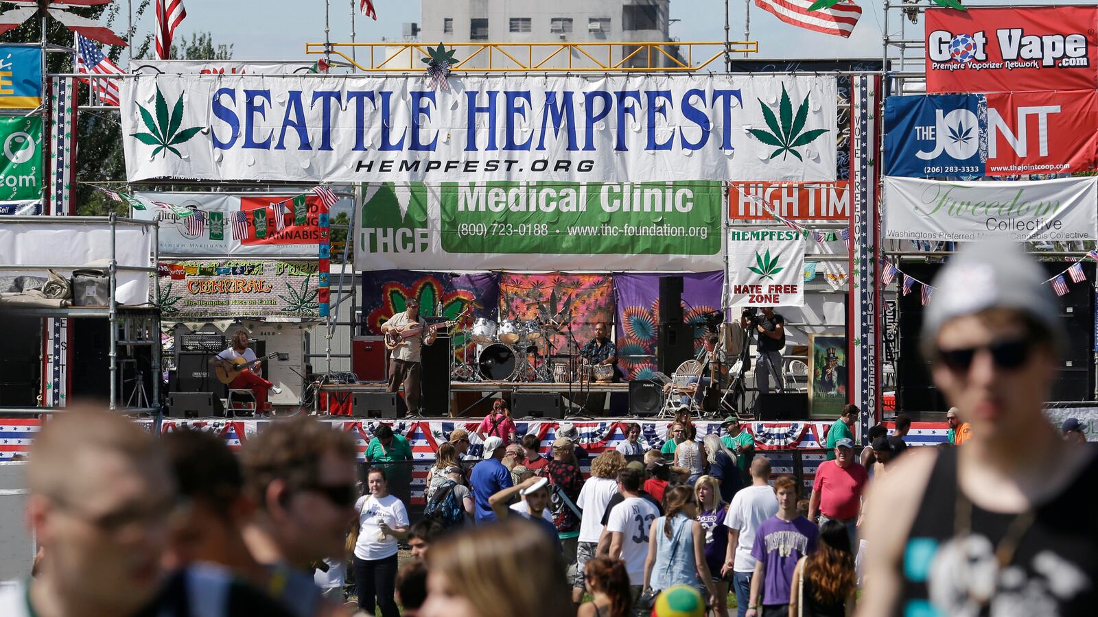 articles/2013/08/17/seattle-police-hand-out-doritos-at-hempfest/130817-hempfest-ross-tease_tc4tgh