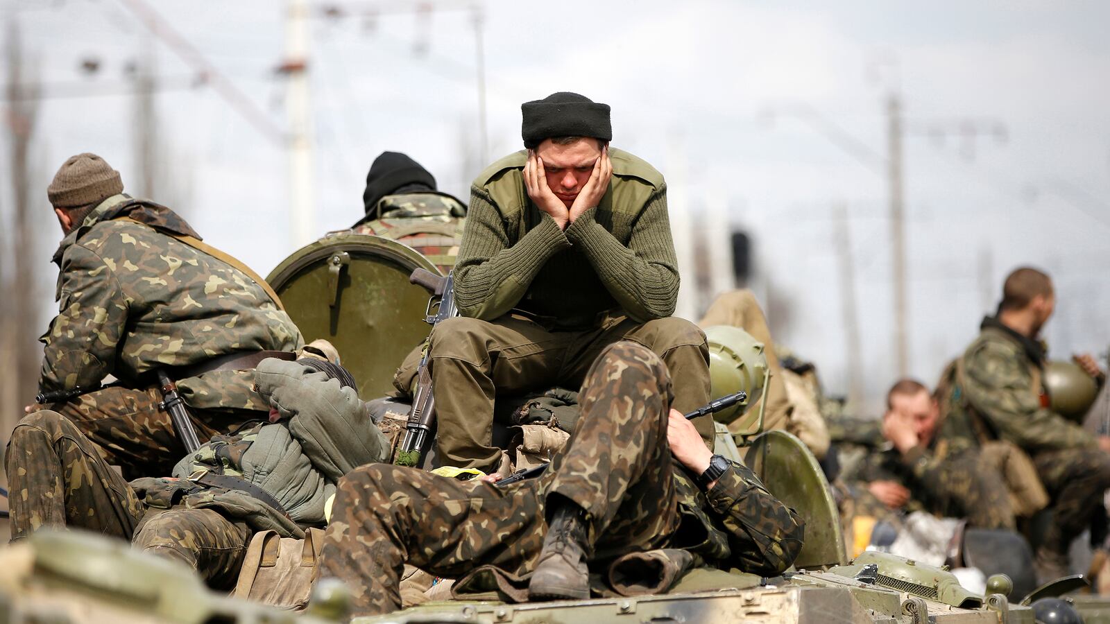 articles/2014/05/16/u-s-waited-months-to-send-ukraine-spare-tires/140515-lake-ukraine-tease_pozda4