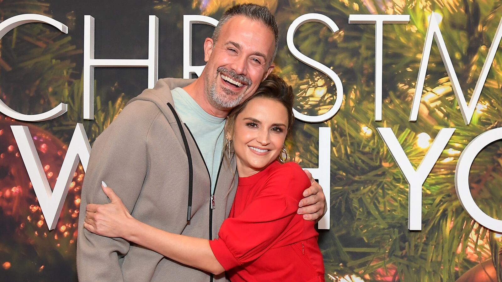 Freddie Prinze Jr. (L) and Rachel Leigh Cook (R)