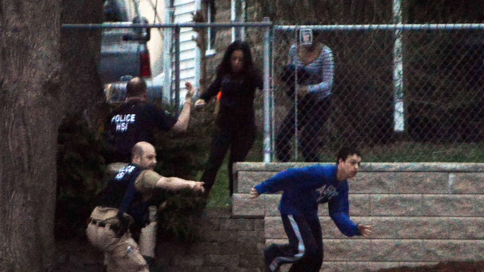 cheats/2013/04/20/weapons-found-at-scene-of-shootout/hunt-boston-suspect-5_kzf1ls