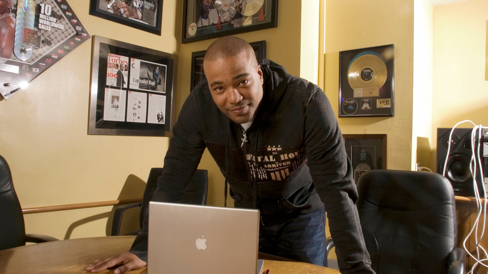 cheats/2012/08/30/hip-hop-mogul-chris-lighty-dies/chris-lighty-death-cheat_hbtbnr