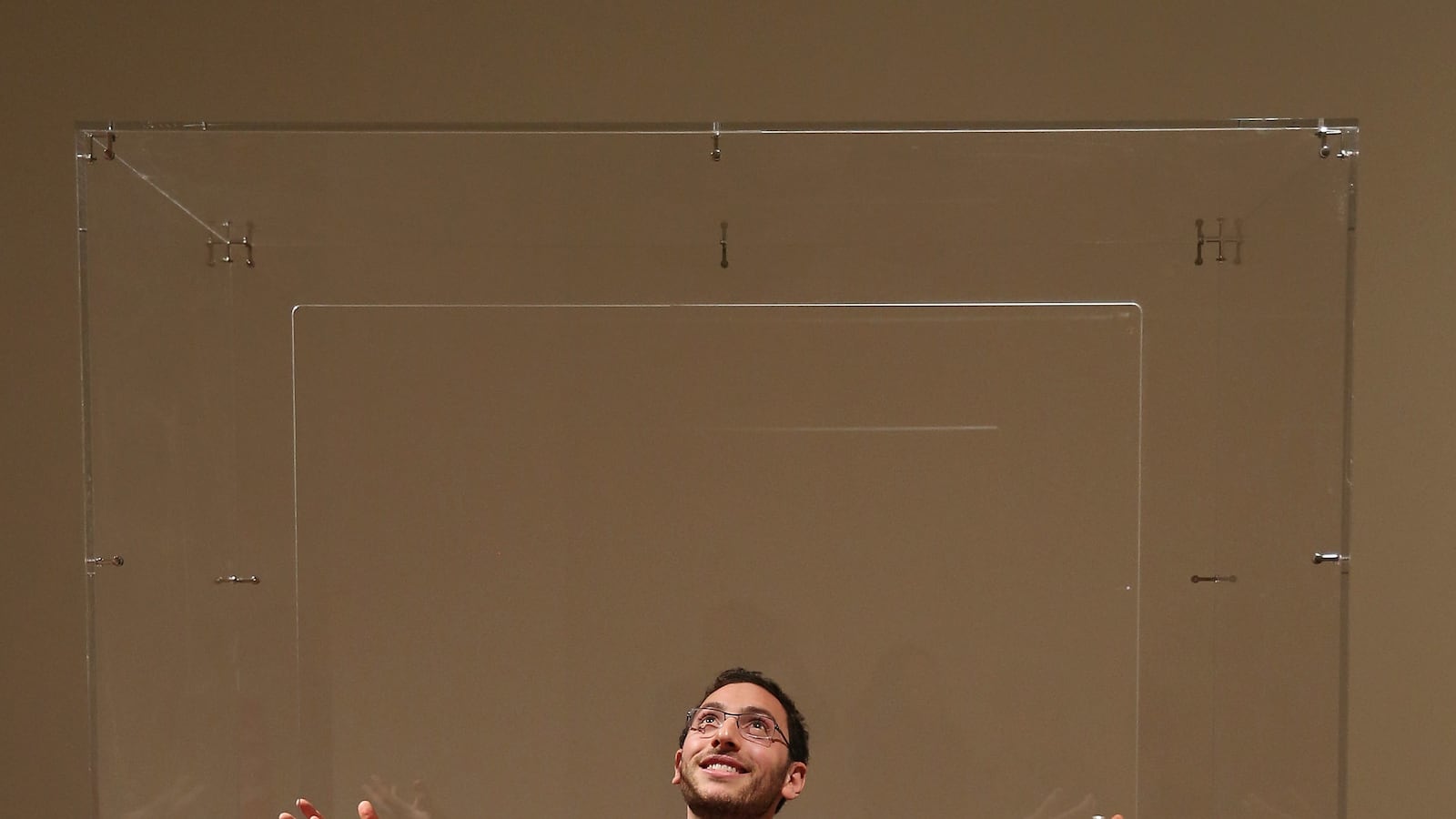 articles/2013/04/10/jew-in-a-box-puts-tilda-swinton-to-shame/jew-in-a-box-puts-tilda-swinton-to-shame-image_fbdkur