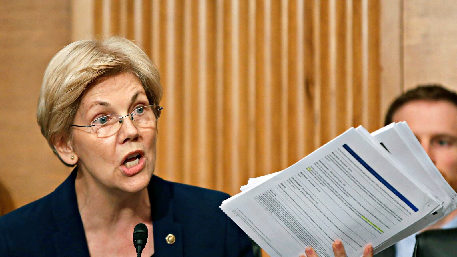 cheats/2016/09/20/elizabeth-warren-rips-gutless-wells-fargo-ceo-a-new-one/160920-warren-stumpf-cheat_fxvlcv