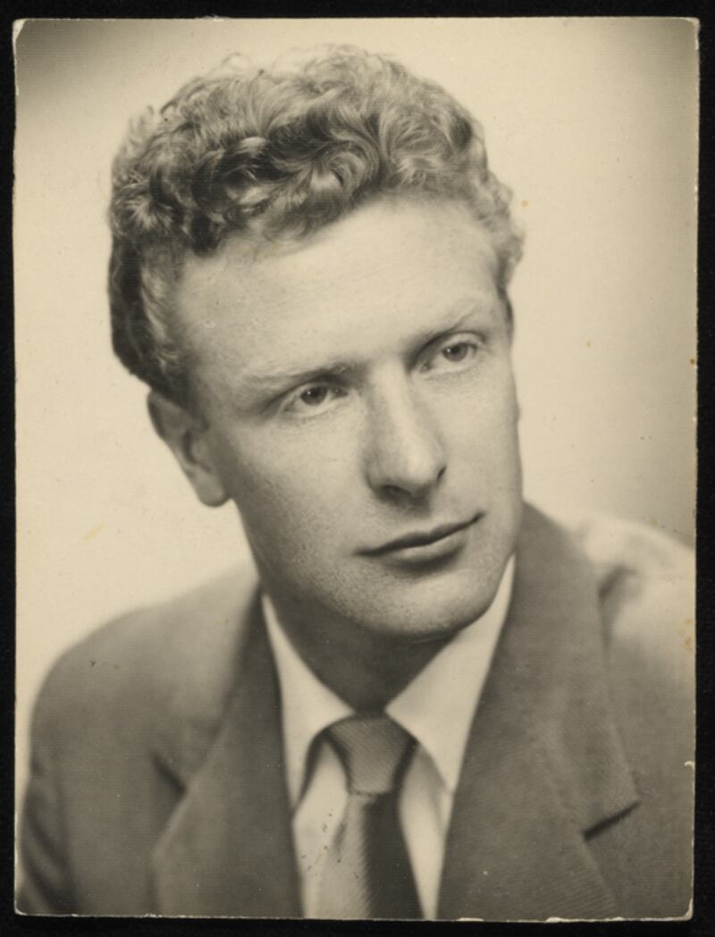 galleries/2010/10/24/michael-caine/bernstein-michael-caine---3_mnuxm1