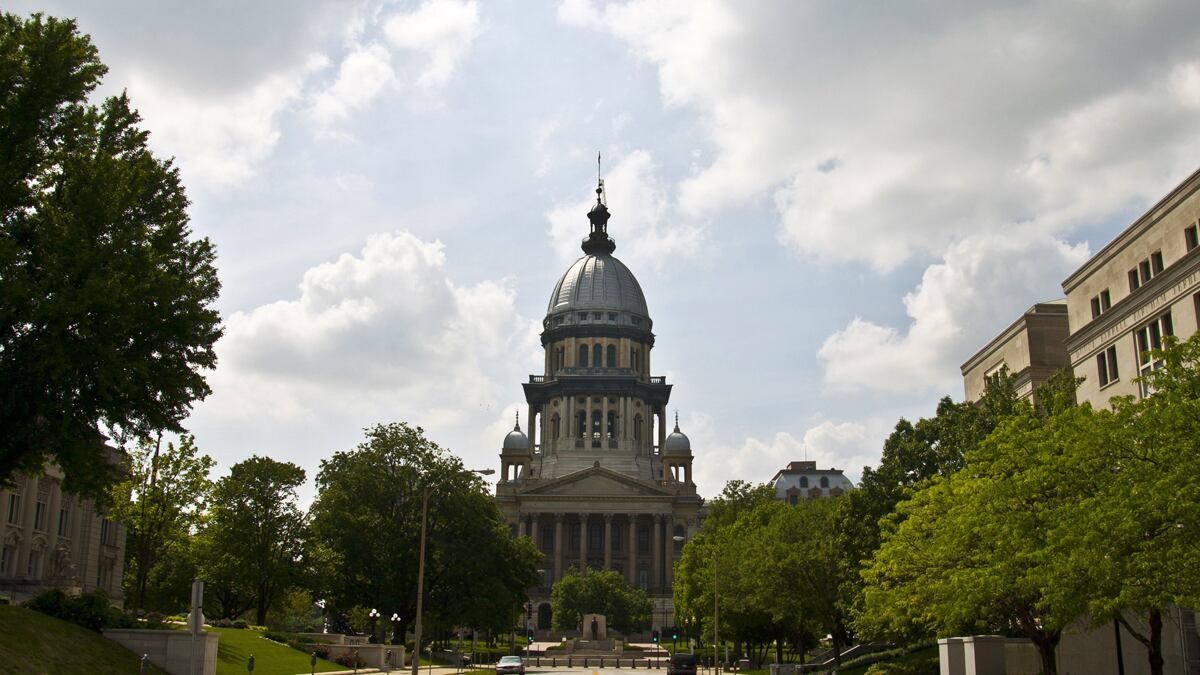 articles/2012/10/13/democratic-dreams-of-big-wins-in-illinois-fading/obama-home-state-trouble-warren_qd1gqq