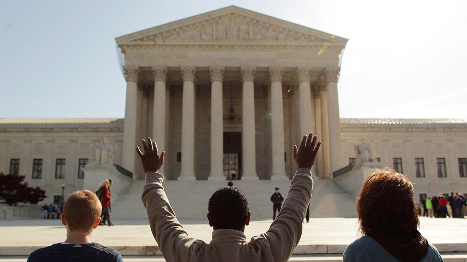 articles/2012/03/29/10-best-commentaries-after-supreme-court-health-care-arguments/best-reads-obamacare_h440fk